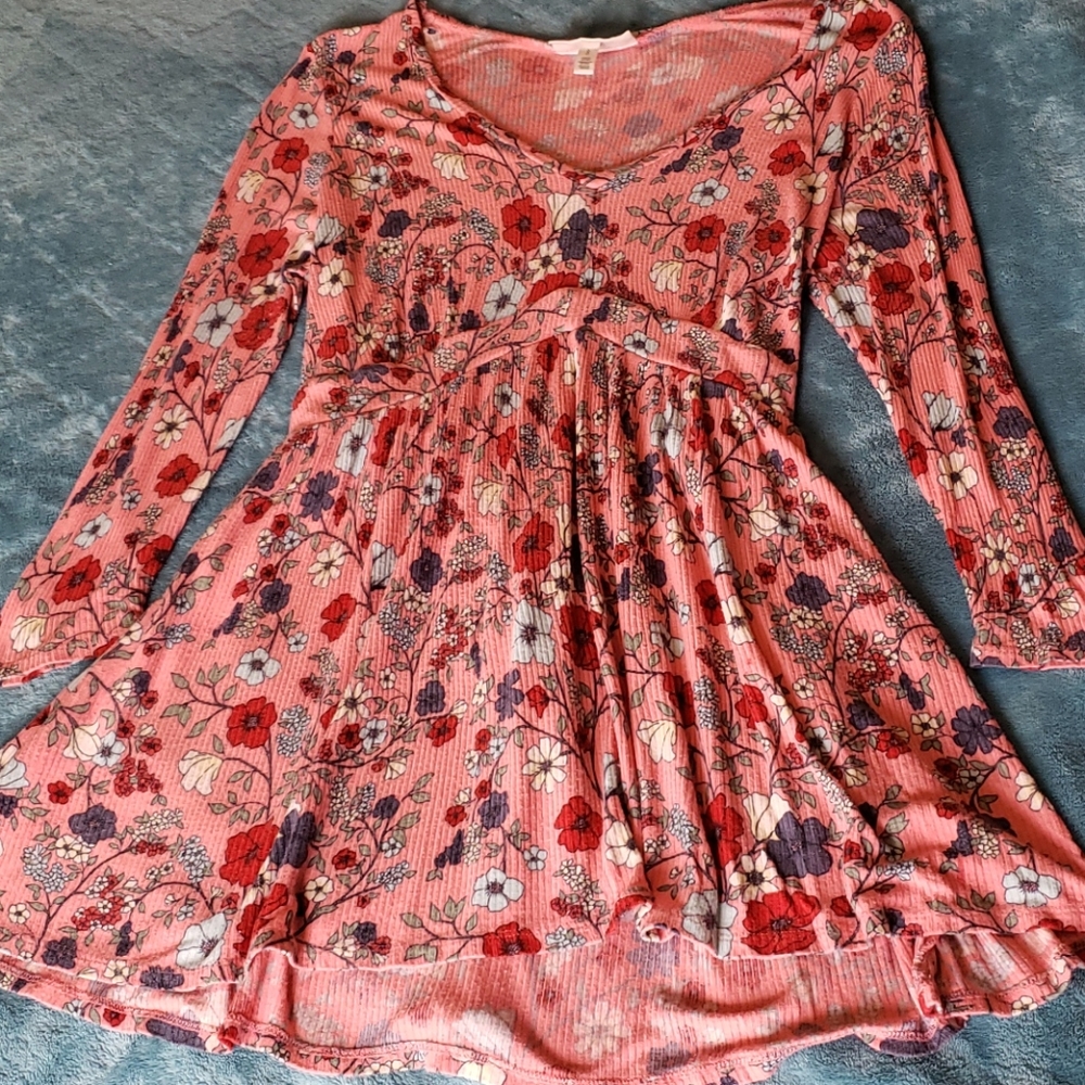 Maternity shirt size L